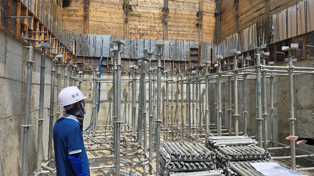 250704 지하 동바리설치