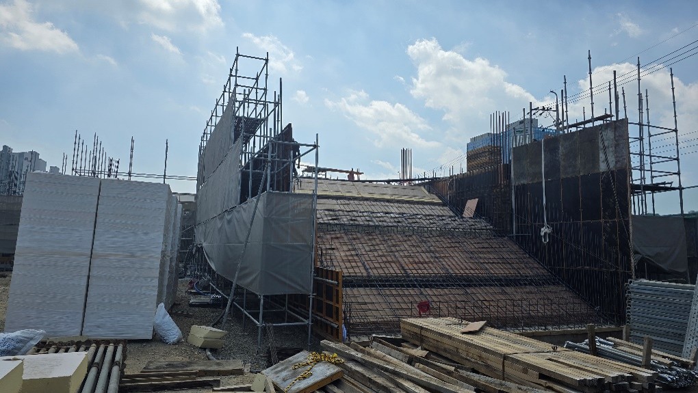 250828 1층 계단 철근배근